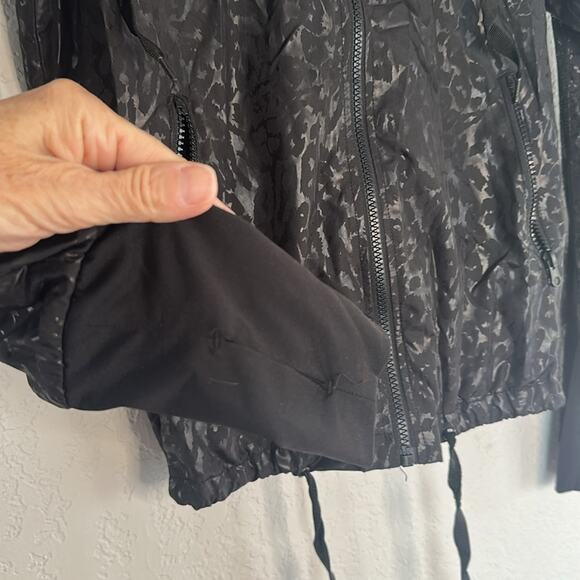 ZYIA Active Leopard Print Windbreaker Jacket Hoodie Full Zip Pockets Outdoors - Picture 5 of 9